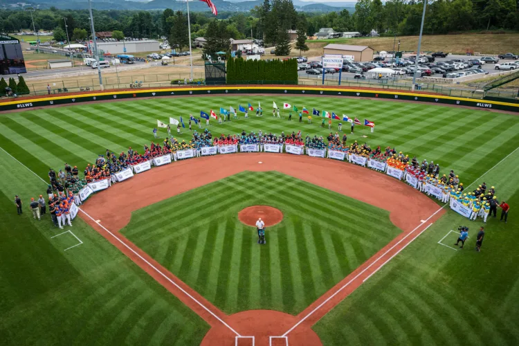 Plenty of National Anthem performers named for this year’s World Series